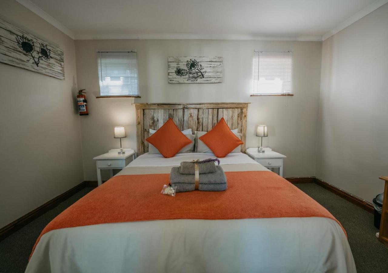 The Village Lodge Стормсривер Экстерьер фото